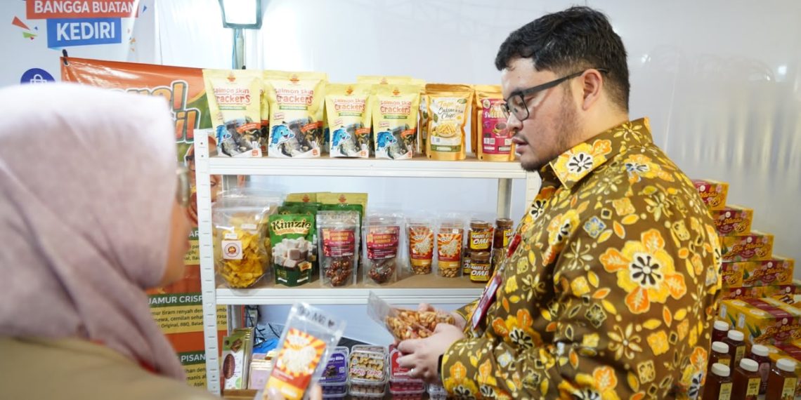 Buka Gebyar UMKM Hari Koperasi ke-79, Mas Dhito Dorong Pelaku Usaha Masuk Pasar Digital