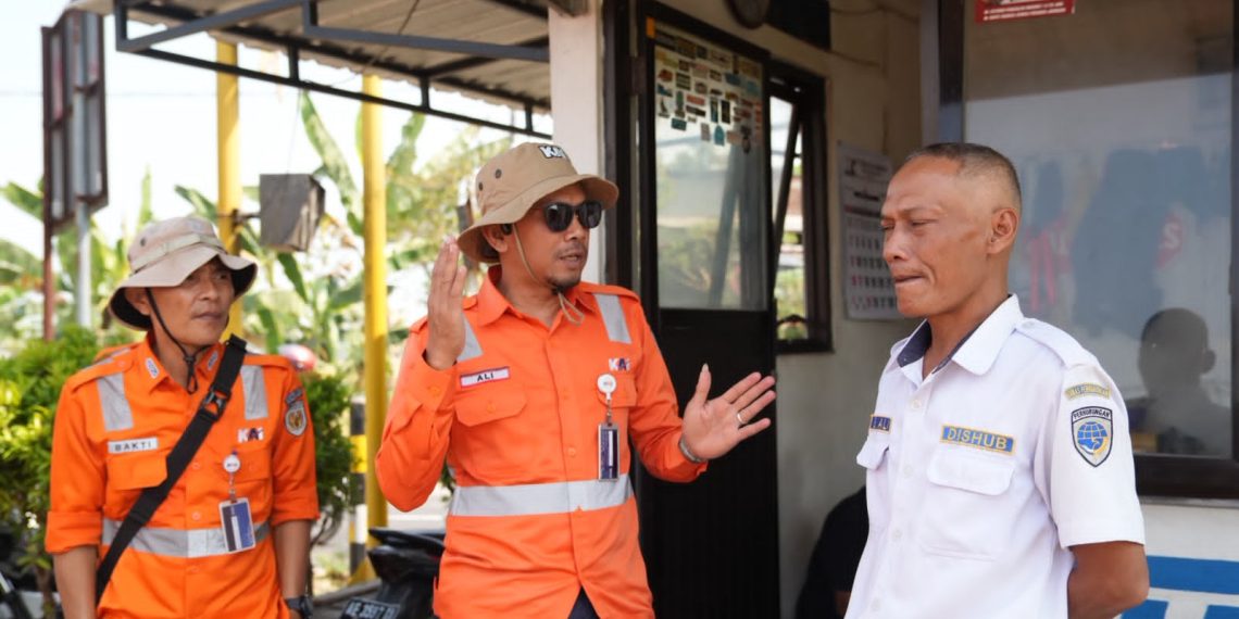 VP KAI Daop 7 Madiun Inspeksi Lintas Madiun–Kertosono Menggunakan Lori Dresin Guna Pastikan Keandalan Prasarana
