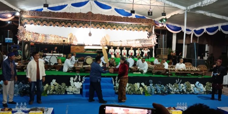 Puncak Peringatan Dies Natalis ke-49, UNP Kediri Gelar Wayang Kulit Semalam Suntuk dan Serahkan Anugerah Kampus 2026