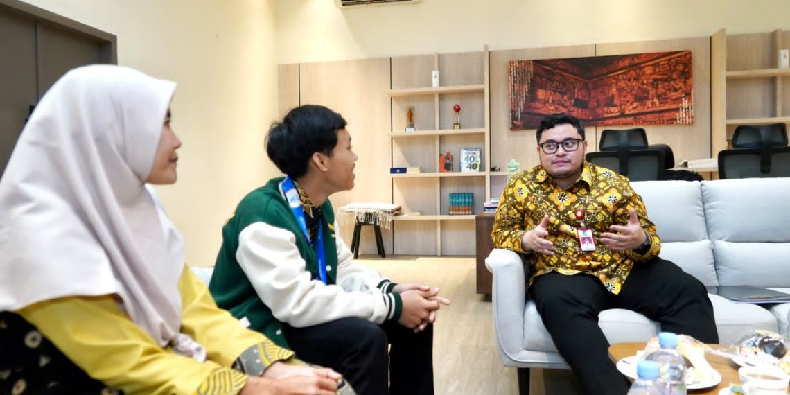 Puncak Peringatan Dies Natalis ke-49, UNP Kediri Gelar Wayang Kulit Semalam Suntuk dan Serahkan Anugerah Kampus 2026