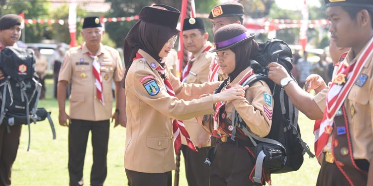 Wali Kota Kediri Lepas Kontingen Jamnas XII 2026, Sertakan Enam Pramuka Berkebutuhan Khusus