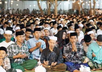 Hadir di Haul ke-15 KH Imam Yahya Mahrus, Wawali Kota Kediri Mohon Doa Restu Masyayikh Lirboyo