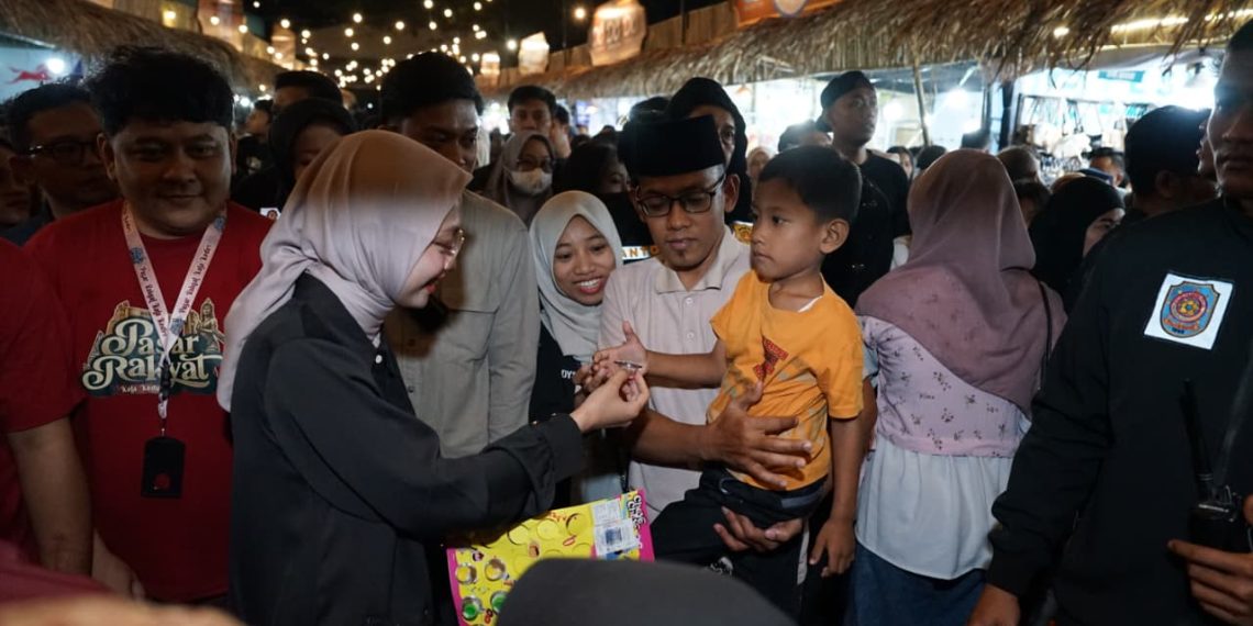 Buka Pasar Rakyat 2026, Wali Kota Kediri Dorong Pertumbuhan Ekonomi dan Promosi Produk UMKM Lokal