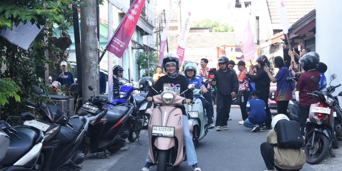 Semarakkan HUT RI, Warga Perumahan Jenggolo Indah Gelar Senam Hingga Riding Motor Bersama Wali Kota Kediri