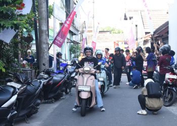 Semarakkan HUT RI, Warga Perumahan Jenggolo Indah Gelar Senam Hingga Riding Motor Bersama Wali Kota Kediri