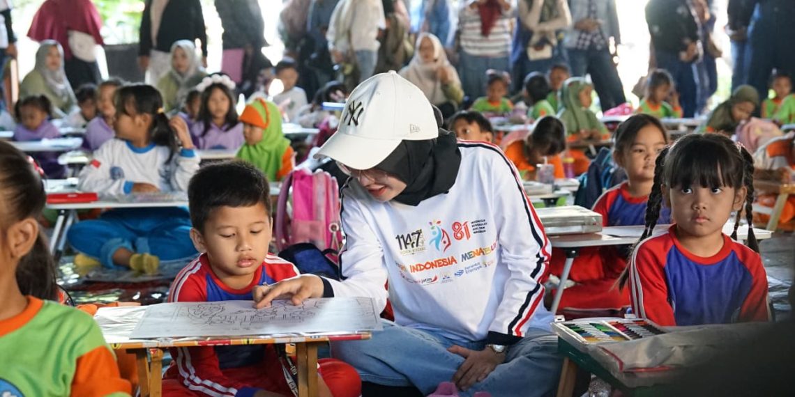 Semarakkan Hari Jadi ke-1.147 Kota Kediri, Ribuan Anak TK Ikuti Lomba Mewarnai Crayon Eco-Kids di Taman Brantas