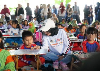 Semarakkan Hari Jadi ke-1.147 Kota Kediri, Ribuan Anak TK Ikuti Lomba Mewarnai Crayon Eco-Kids di Taman Brantas