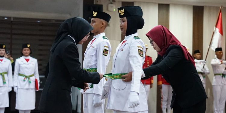 Wali Kota Kediri Kukuhkan Anggota Paskibraka Kota Kediri Tahun 2026
