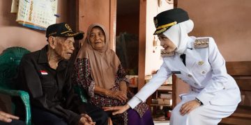 HUT Ke-81 RI, Wali Kota Vinanda Kunjungi Veteran Perjuangan Trikora di Kota Kediri
