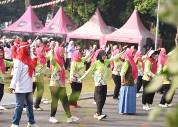 Vinanda Prameswati Buka Senam Bersama dan Lomba Agustusan DWP Kota Kediri