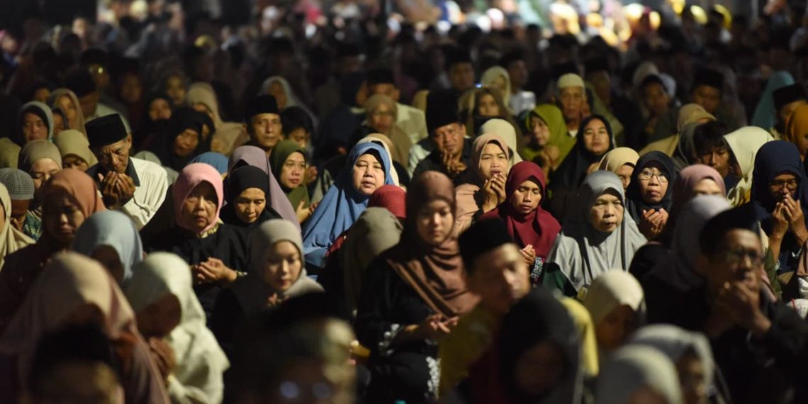 Hadiri Haul ke-2 Gus Lik di Jamsaren, Gus Qowim Kenang Sosok Almarhum dan Doakan Kediri Tetap Tenteram
