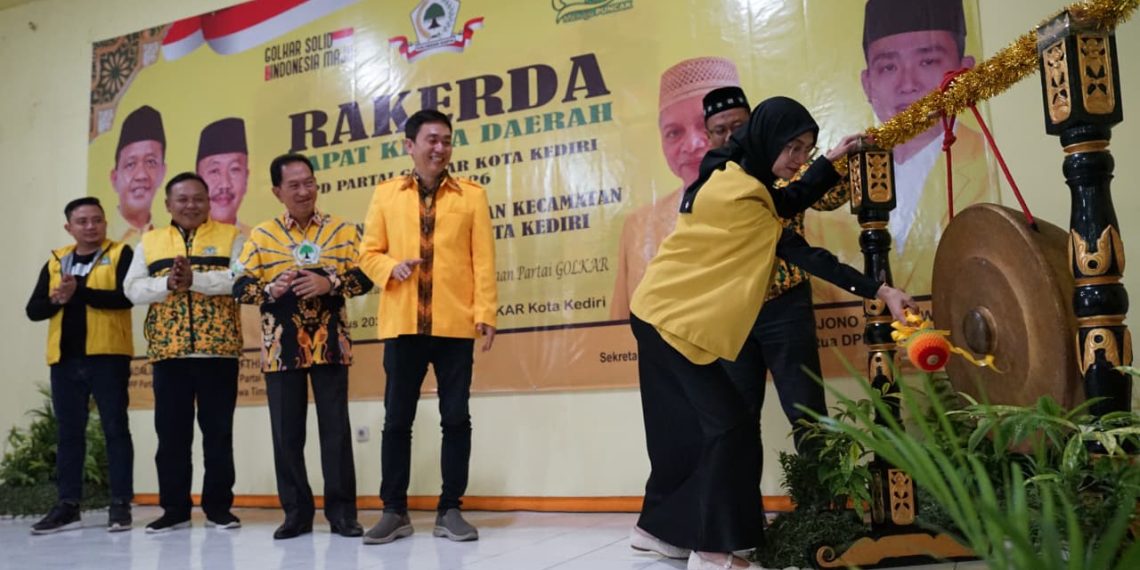 Vinanda Prameswati Hadiri Rakerda dan Pelantikan Pimpinan Kecamatan DPD Partai Golkar Kota Kediri