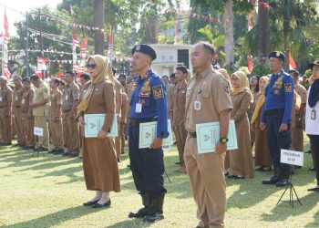 Penyerahan SK Kenaikan Pangkat, Wali Kota Kediri Minta ASN Tingkatkan Kinerja dan Pelayanan