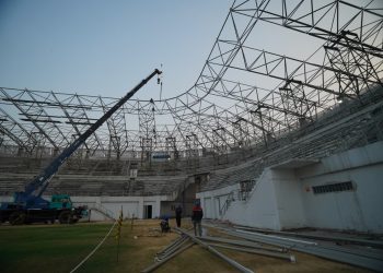 Masuki Tahap Tiga, Pemasangan Rangka Atap Stadion Gelora Daha Jayati Dikebut