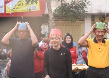 Meriahkan Lomba Agustusan di CFD Jalan Dhoho, Wali Kota Kediri Vinanda Prameswati Ikut Lomba dan Sabet Juara