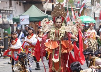 Meriahkan HUT Ke-81 RI, Wakil Wali Kota Kediri Gus Qowim Hadiri Karnaval Budaya Balowerti