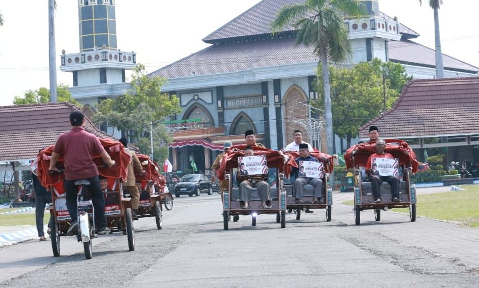 Bantu Mobilitas Muktamar NU dan Ekonomi Warga, Presiden Prabowo Salurkan 200 Becak Listrik di Jombang