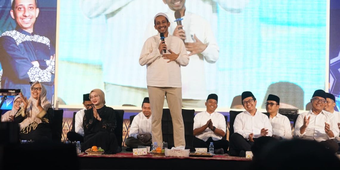 Wali Kota Kediri Ikuti Pengajian Habib Ja’far di SYIAR 2026, Ingatkan Bahaya Pinjol dan Judol