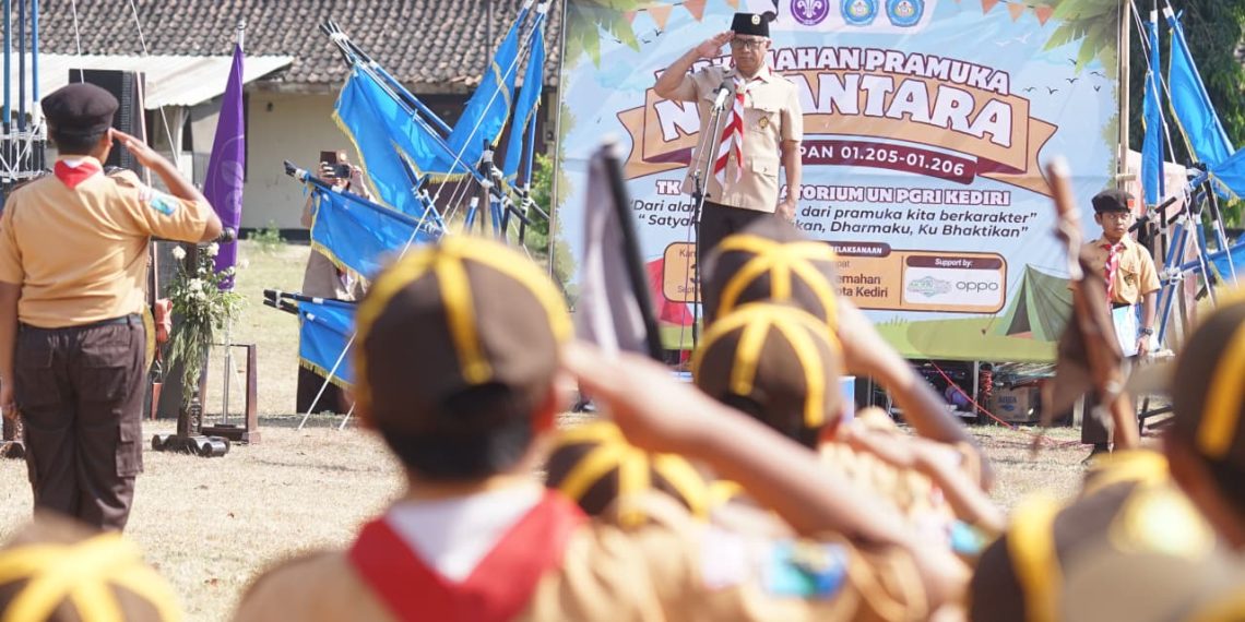 Wawali Kediri Buka Perkemahan Pramuka Nusantara 2026 SD Lab UNP di Lapangan Brimob