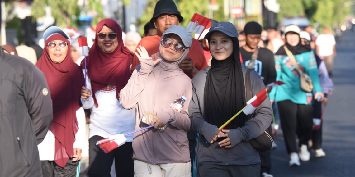Wali Kota Kediri Ikuti Family Walk Fun SYIAR 2026, Dorong Warga Gemar Olahraga dan Quality Time