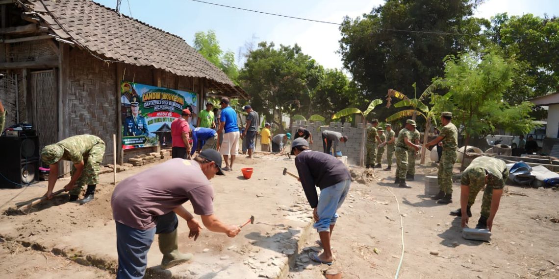 Kodim 0809/Kediri Gelar Bedah Rumah Warga Plosoklaten dalam Rangka HUT ke-81 TNI