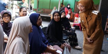 Wali Kota Kediri Tinjau Langsung Pelayanan Posyandu ILP Kelengkeng di Kelurahan Kaliombo