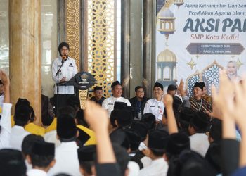 Wali Kota Kediri Ajak Pelajar Berani Tampil dan Berkarya di AKSI PAI SMP