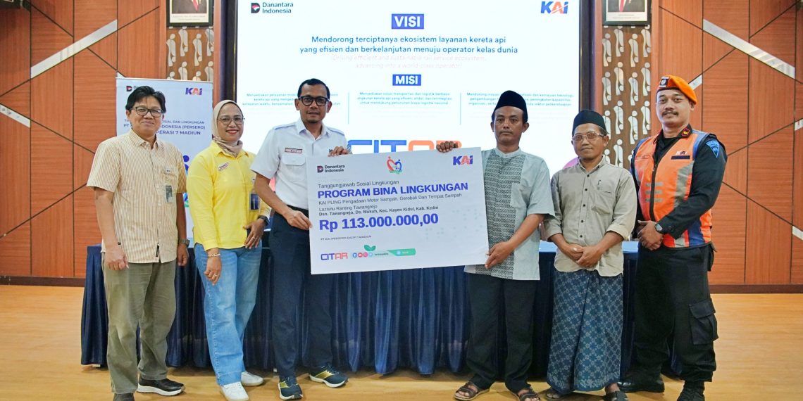 PT KAI Daop 7 Madiun Salurkan Dana TJSL Senilai Rp445 Juta untuk Fasilitas Umum dan Pendidikan