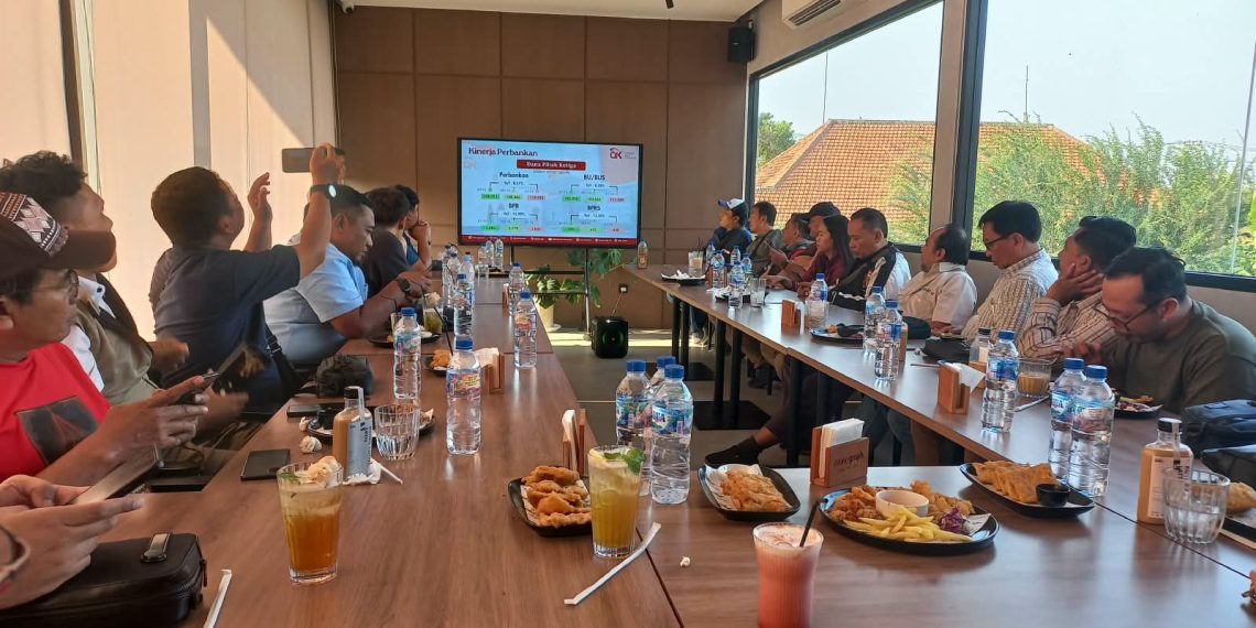 FKIJK Komisariat Kediri dan Madiun Gelar Financial Journalist Class Sesi 3 Bahas Ekosistem Keuangan Digital