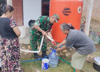 Korem 081/DSJ Salurkan 85.000 Liter Air Bersih Serentak untuk Warga Terdampak Kekeringan