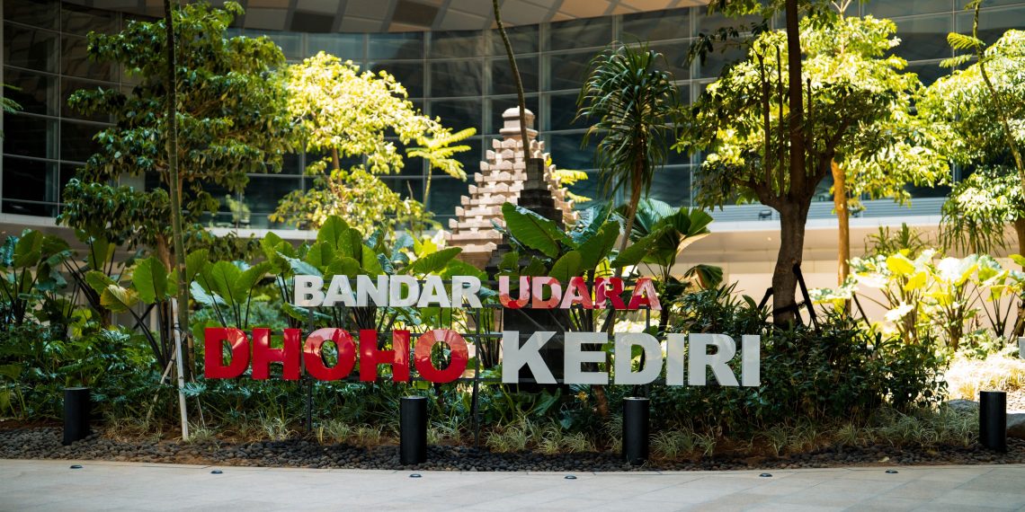 Dampak Erupsi Gunung Anak Krakatau, Dua Penerbangan di Bandara Dhoho Kediri Dibatalkan