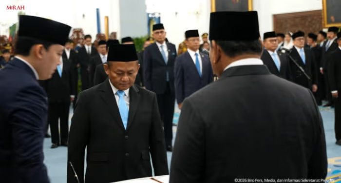 Presiden Prabowo Lantik Muhammad Sarmuji sebagai Menteri Perindustrian Baru