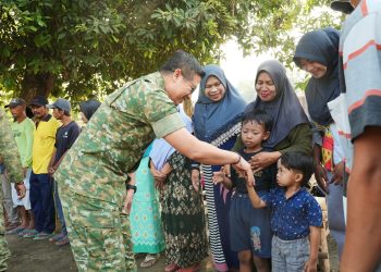 Jelang HUT ke-81 TNI, Kodim 0809/Kediri Serahkan Rumah dan Peralatan Dapur kepada Warga Plosoklaten