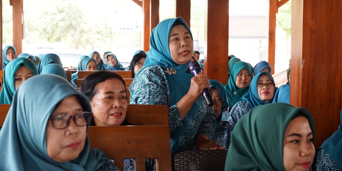 Wali Kota Kediri Dorong TP PKK Wujudkan Keluarga Ramah Anak Melalui TOT PUSPAGA
