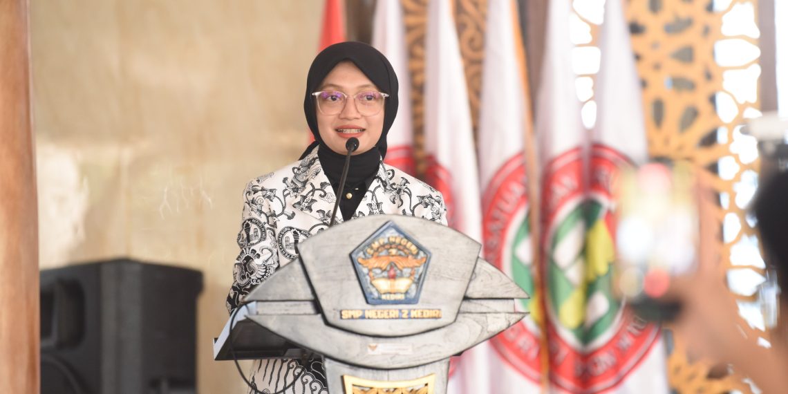 Peringati Hari Guru Nasional, Wali Kota Kediri Tekankan Keteladanan dan Sekolah Bebas Kekerasan