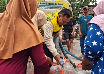 Atasi Kekeringan, DPD Golkar Kabupaten Kediri Salurkan 25 Ribu Liter Air Bersih di Kepung
