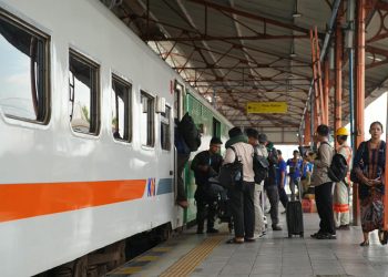 Gangguan Lokomotif di Rewulu, Perjalanan KA Kahuripan Mengalami Keterlambatan
