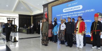 Pengukuhan Pengurus FKUB dan FPK Jombang, Bupati Warsubi Tekankan Pentingnya Merawat Kerukunan
