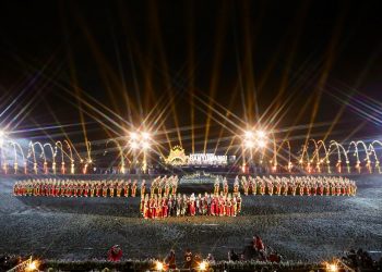 Gandrung Sewu 2026 Tampil Perdana Malam Hari, Hipnotis Penonton Lewat Glow in the Dark dan Drone Show