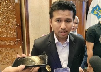 Medan Curam Halangi Pemadaman Darat, Pemprov Jatim Andalkan Strategi Sekat Bakar Jinakkan Karhutla di Pegunungan